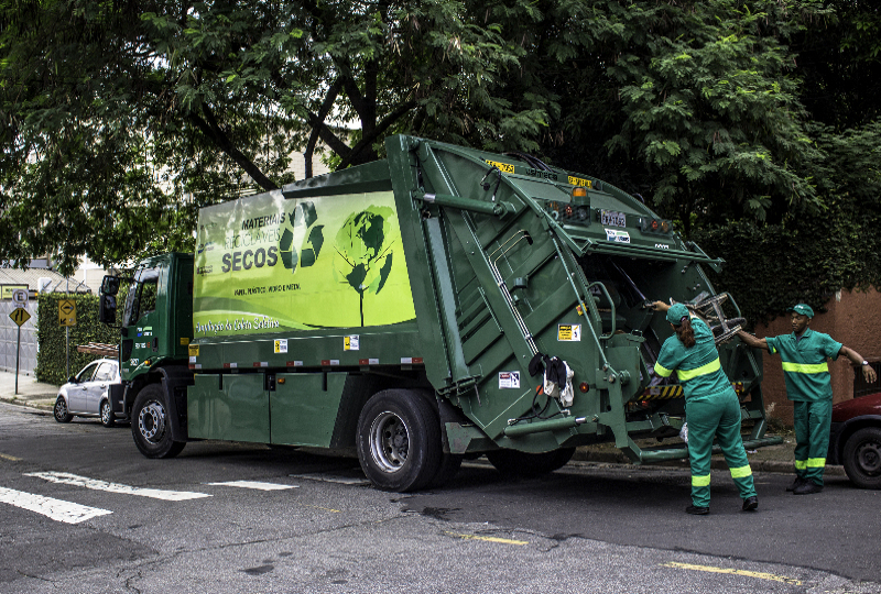 Waste Truck 800 x 001.jpg